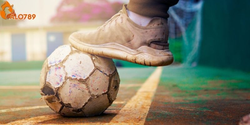 Bóng đá là một bộ môn truyền thống được nhiều người chuộng